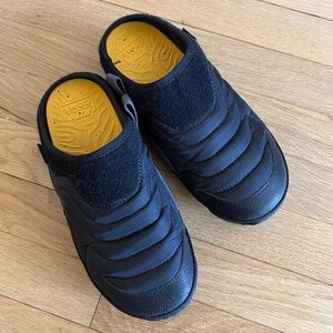 Teva Reember Terrain Black Unisex Womens 6 Mens 4 EUC Slip on Mule Clog